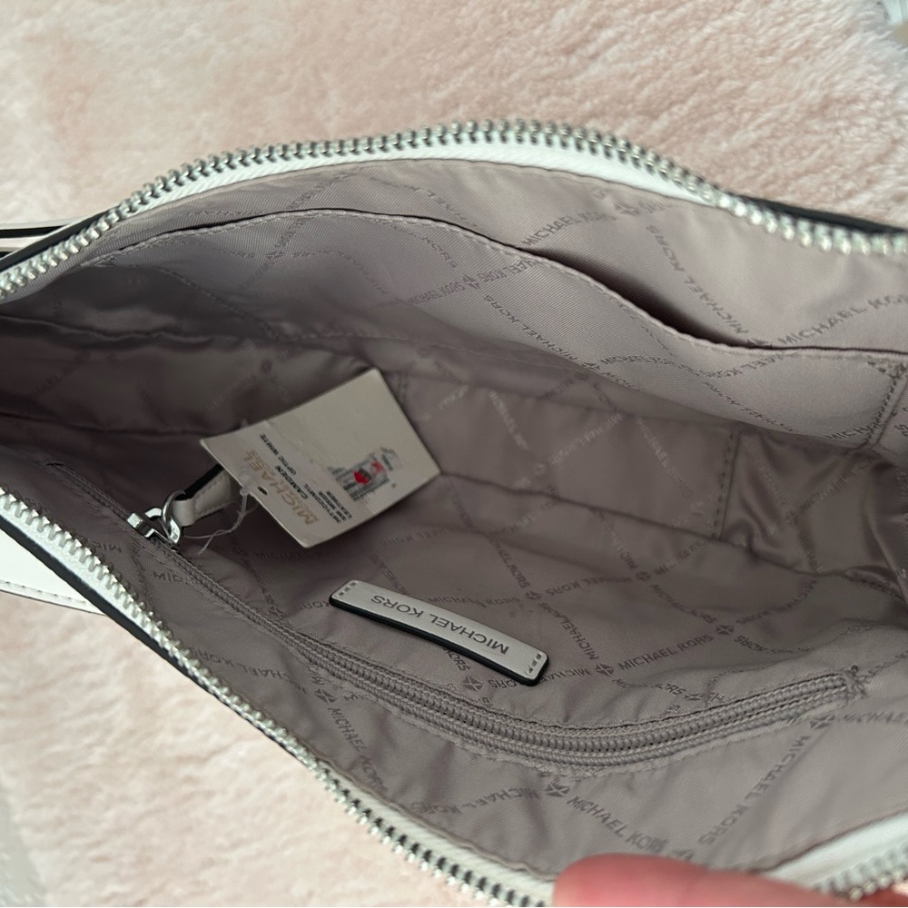 Michael Kors White Shoulder Bag - Picture 4 of 4